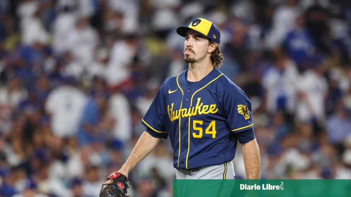 Robert Gasser se convierte en figura de octubre y acerca a Milwaukee a la Serie Mundial