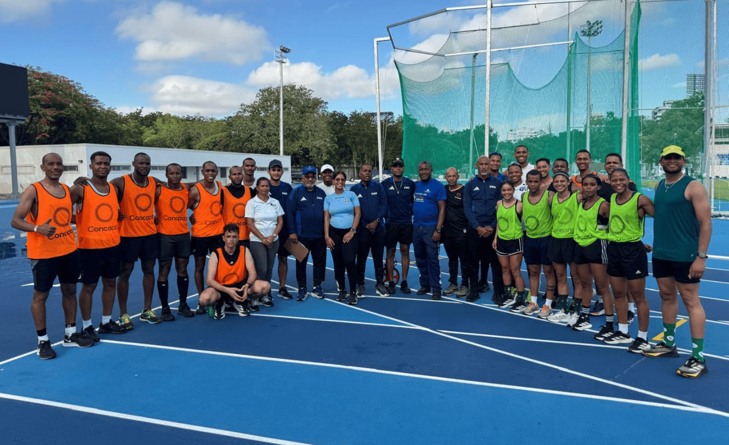Todos los árbitros dominicanos aprobaron evaluación física para optar a la insignia FIFA 2027