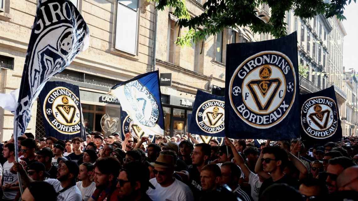 Burdeos se vendió por un euro y ahora está en la sexta división
