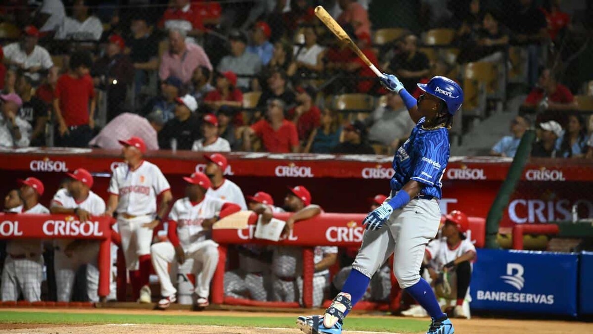 VIDEO | Jesús Madé debuta con jonrón de 408 pies y Tigres aplastan a los Leones en noche inaugural