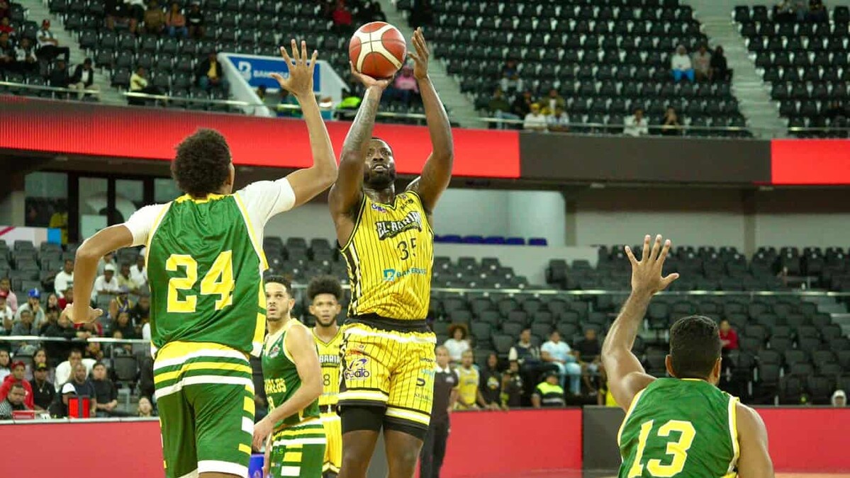 Club Rafael Barias se impone a San Carlos y lo despide del TBS Distrito 2026