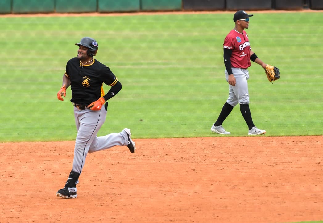 Bonifacio pega jonrón y las Águilas vencen de nuevo a los Gigantes en pretemporada - Águilas Cibaeñas
