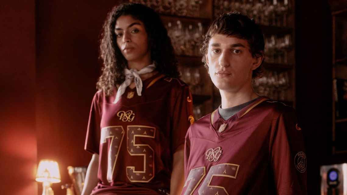 PSG presenta camiseta para partido de NFL entre Steelers y Saints en París
