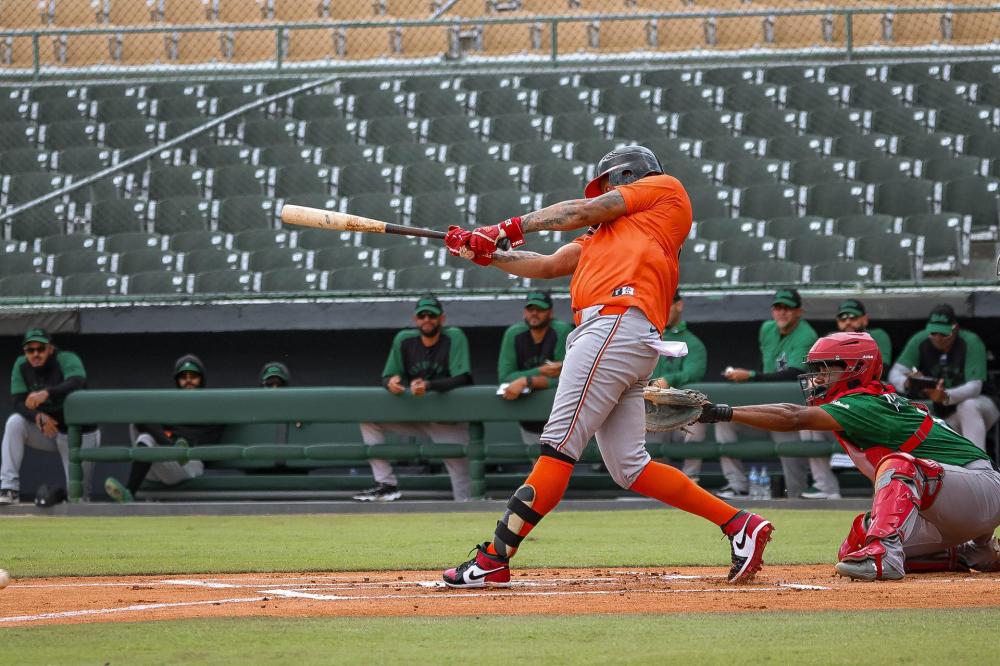 Estévez asume las riendas en victoria de pretemporada de Toros sobre Estrellas