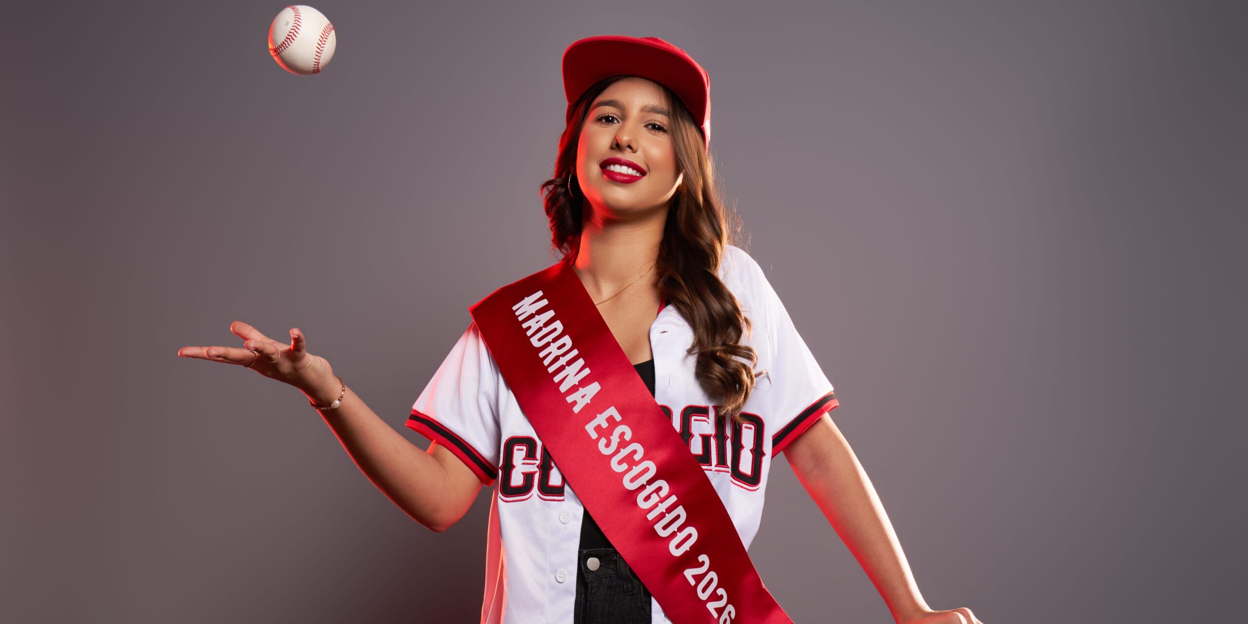 Bicampeones nacionales presentan su madrina para la próxima temporada