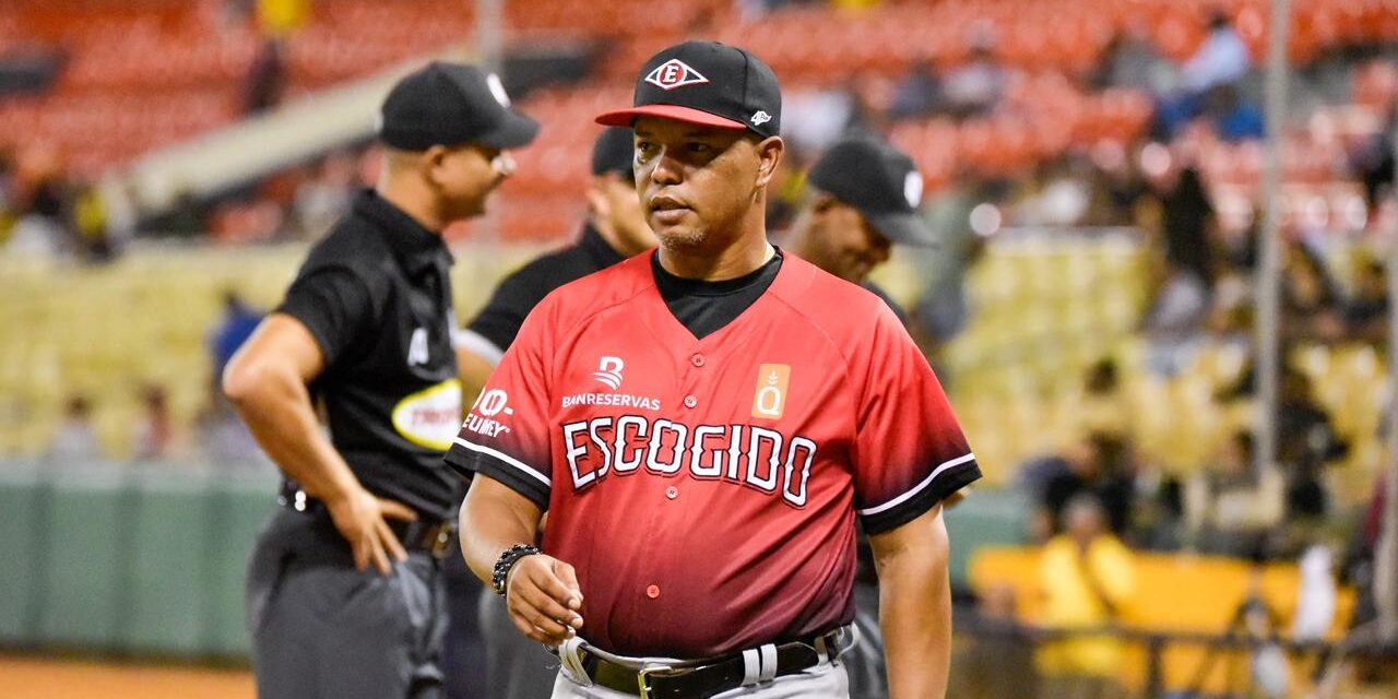 Jeremy Rhoades abrirá la temporada por los bicampeones nacionales