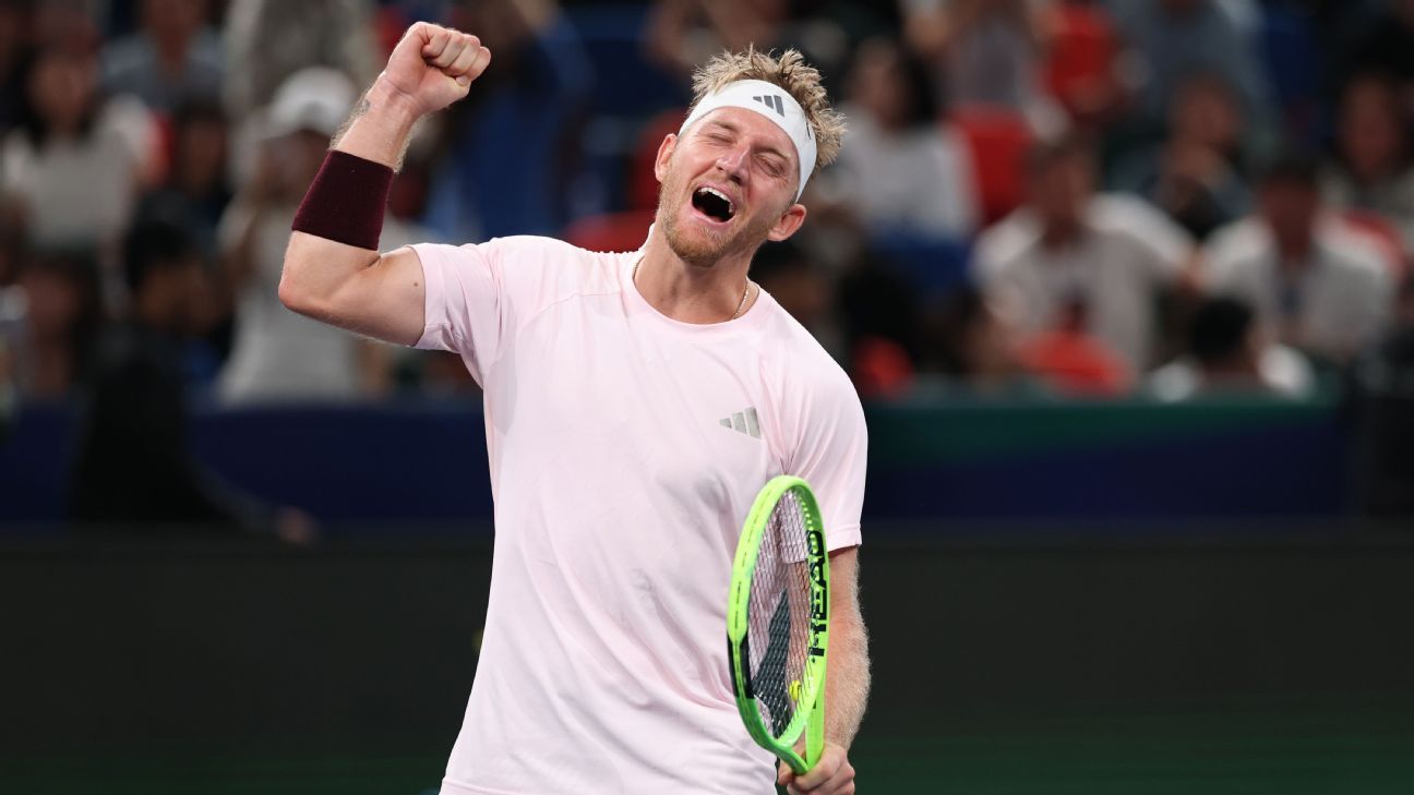 Davidovich remontó un 1-6, venció a Jódar en la final de Shanghai y levantó el título más importante de su carrera