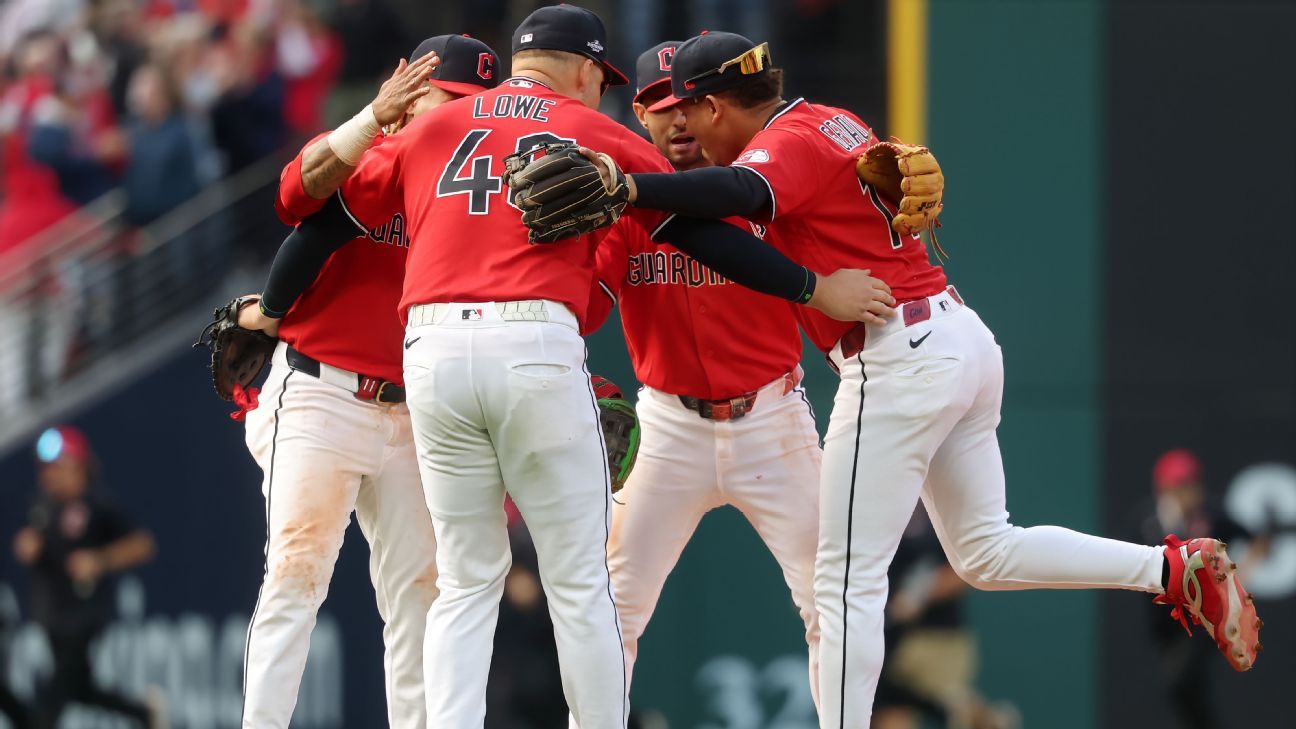 Guardians gana con jonrón de Halpin y aventaja 2-1 a Rays en Serie de Campeonato