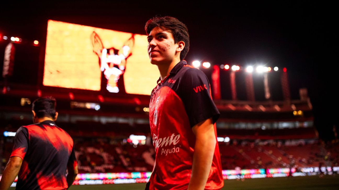 Gilberto Mora, honrado por ser elegido de Lionel Messi