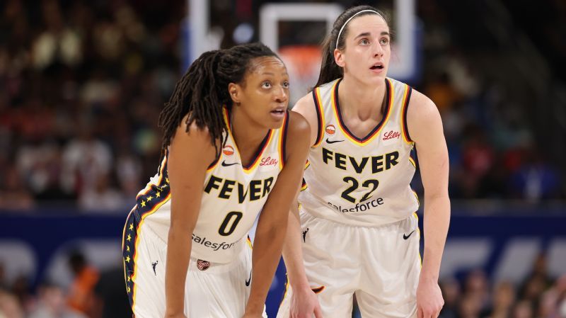 WNBA: Mitchell y Clark dejan su marca en el libro de récords