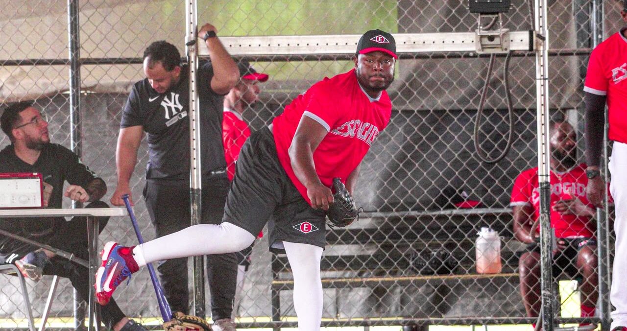Héctor Neris y Jesús Báez también se unen al Escogido