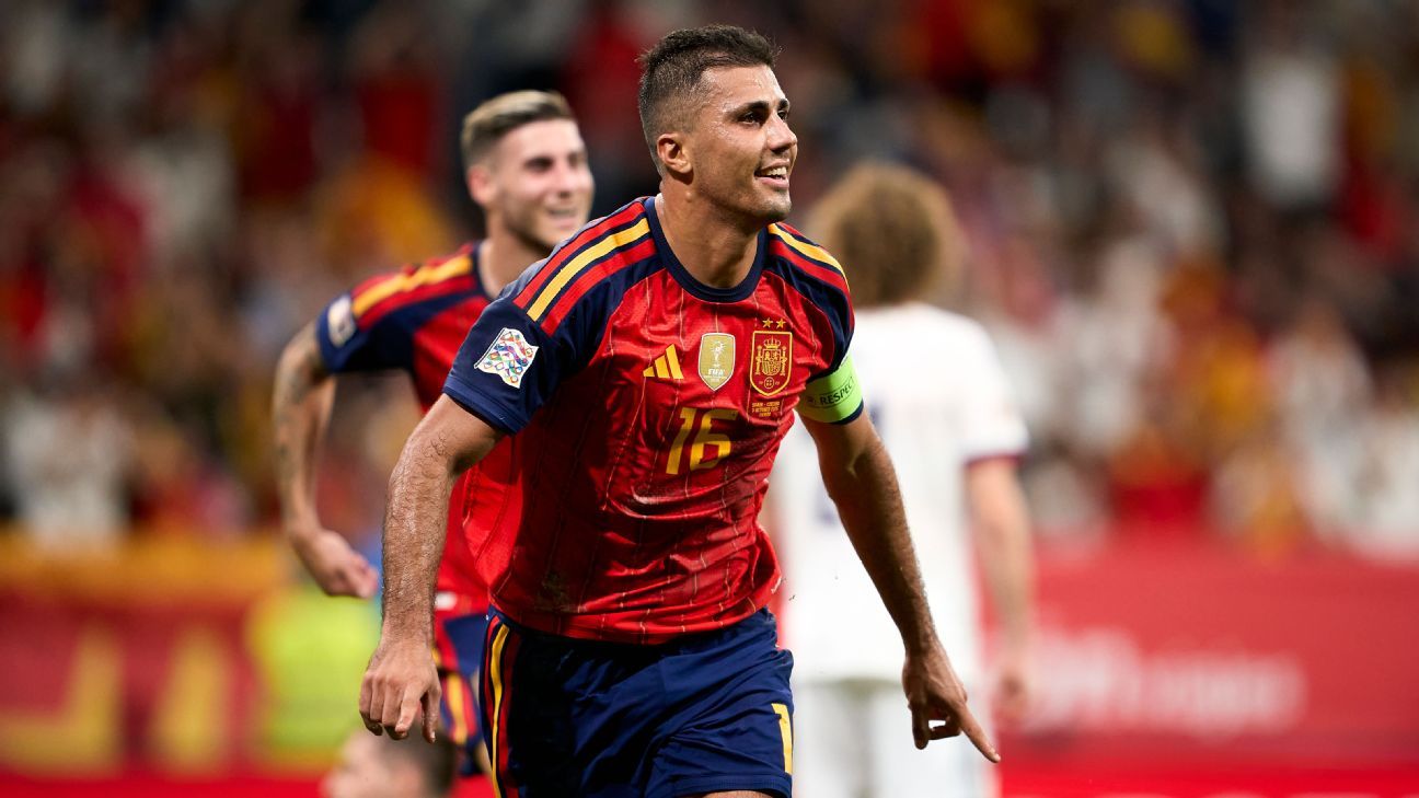 España venció con polémica a República Checa en la Nations League y amplió su racha